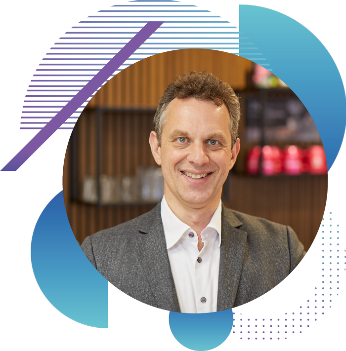 https://www.systemhaus-hartmann.com/wp-content/uploads/2024/09/SHH__Bild_mit_Holger.png
